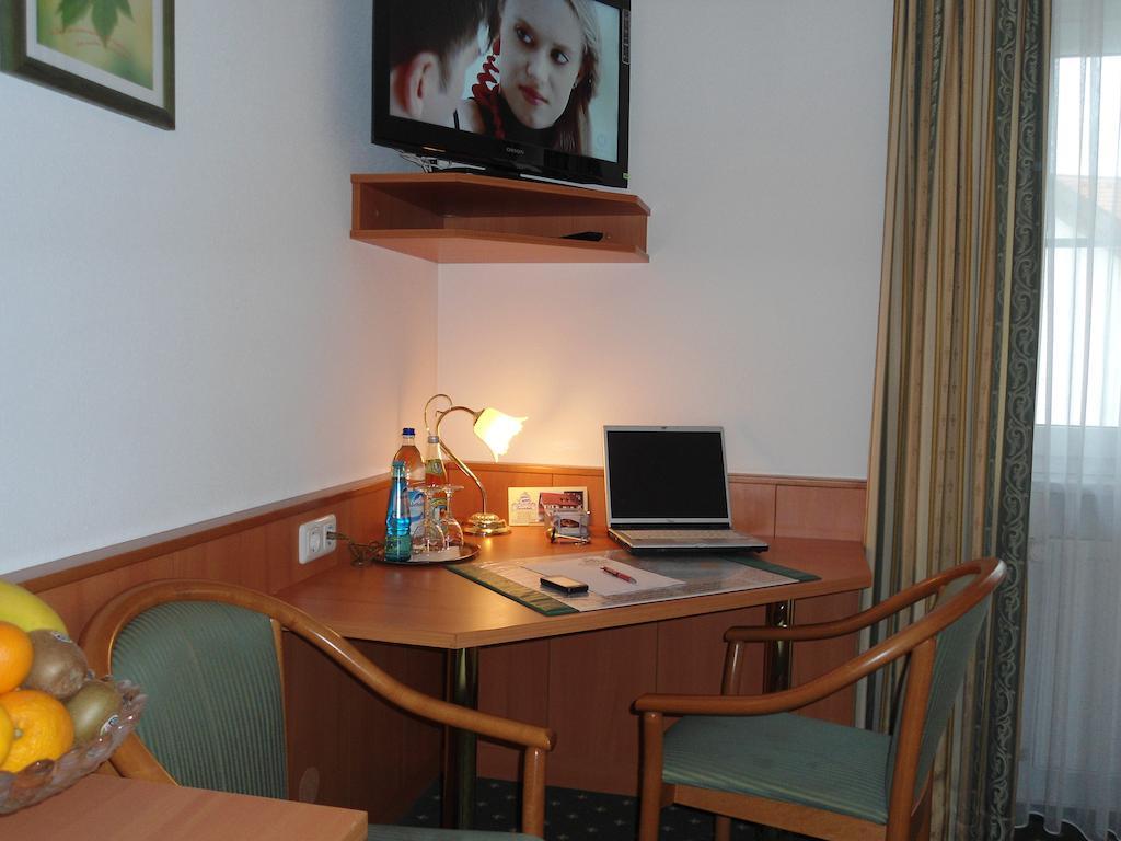 Hotel Hutzenthaler Bruckberg Phòng bức ảnh