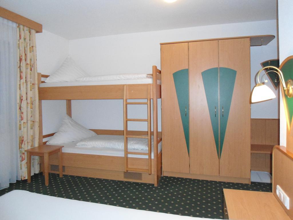 Hotel Hutzenthaler Bruckberg Phòng bức ảnh
