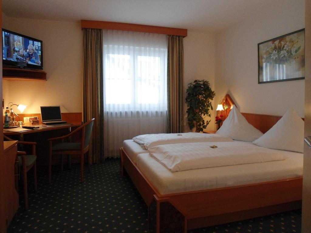 Hotel Hutzenthaler Bruckberg Phòng bức ảnh